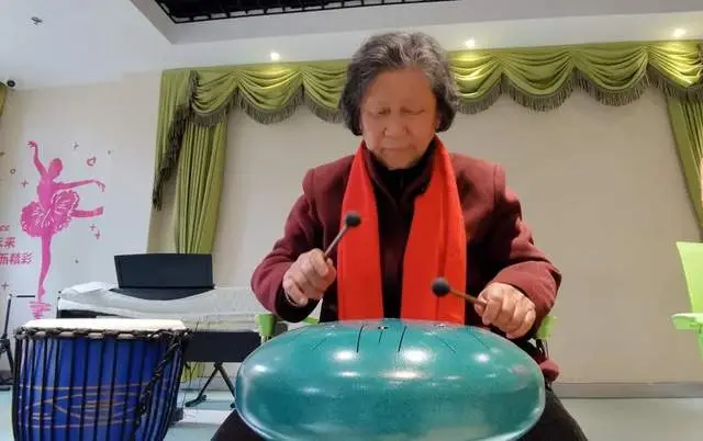 爷爷奶奶玩游戏_适合爷爷奶奶的游戏_爷爷奶奶适合的手机游戏